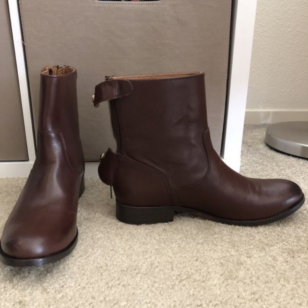 Frye Melissa Button ZIP Short Boots